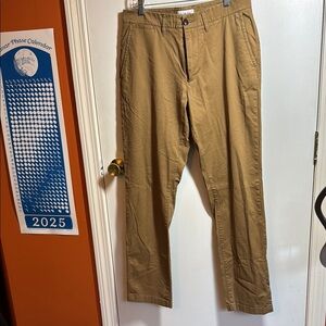 Goodfellow & Co Tan Chinos Classic Straight-Leg